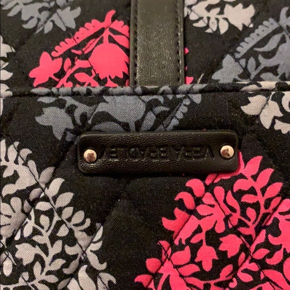 VERA BRADLEY Northern Lights Print Crossbody - Picture 3 of 5